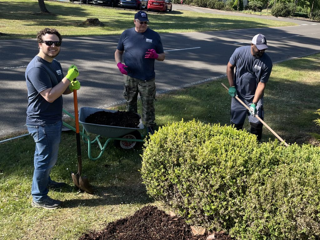 Service CU volunteers worked at the Landstuhl Fisher House, weeding, removing leaves, and adding fresh mulch.